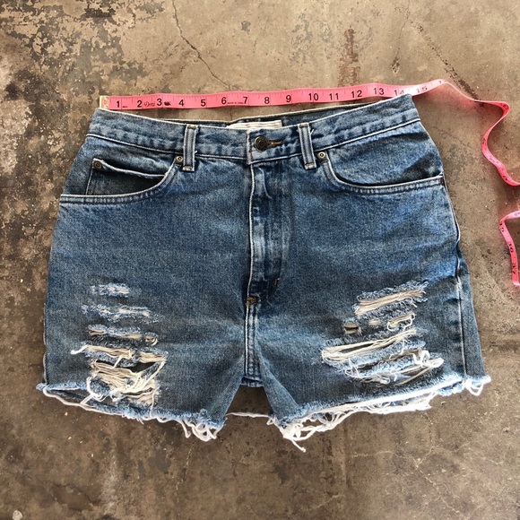 90s Vintage Levi’s Style Cut Off Jean Shorts 4 - Picture 2 of 10